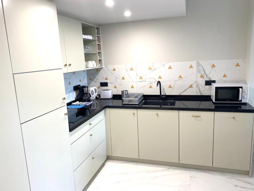 Apolo Xiv Apartment